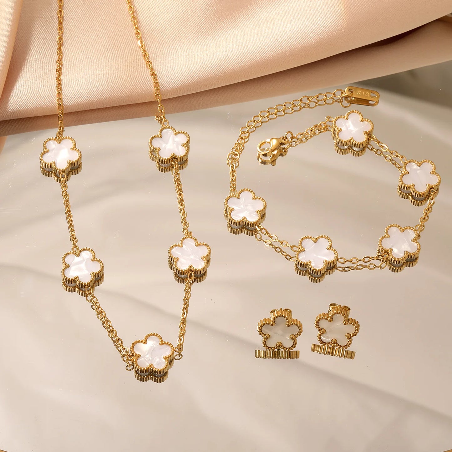 Fashion Flower Necklace Earrings Set Jewelry Women Stainless Steel White Shell Clover Bracelet Jewelry Accessories