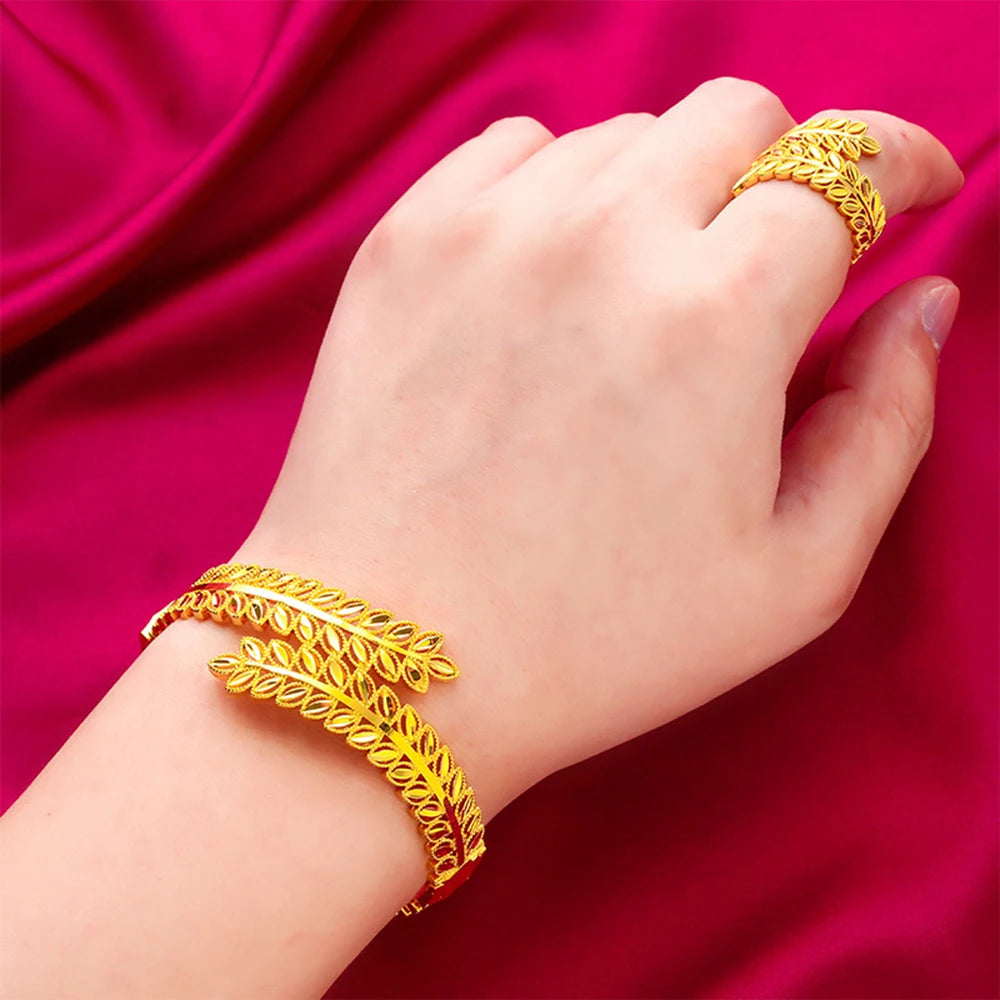 4Pcs Fashion Ladies Watch Jewerly Set Women Diamond Quartz Watch Gold Plated Bangles Exquisite Leaf Cuff Bracelet Ring With Box
