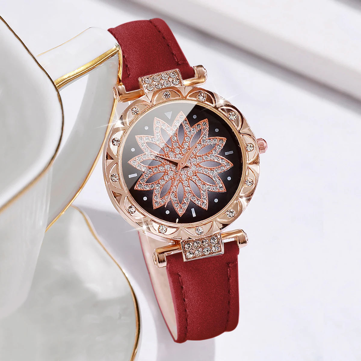 5Pcs/set Fashion Women's Watch Flower Dial Quartz Watches Leather Band Wristwatches Rhinestone Jewelry Set(Without Box)